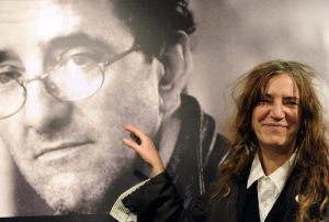 Patti Smith with a Roberto Bolaño portrait